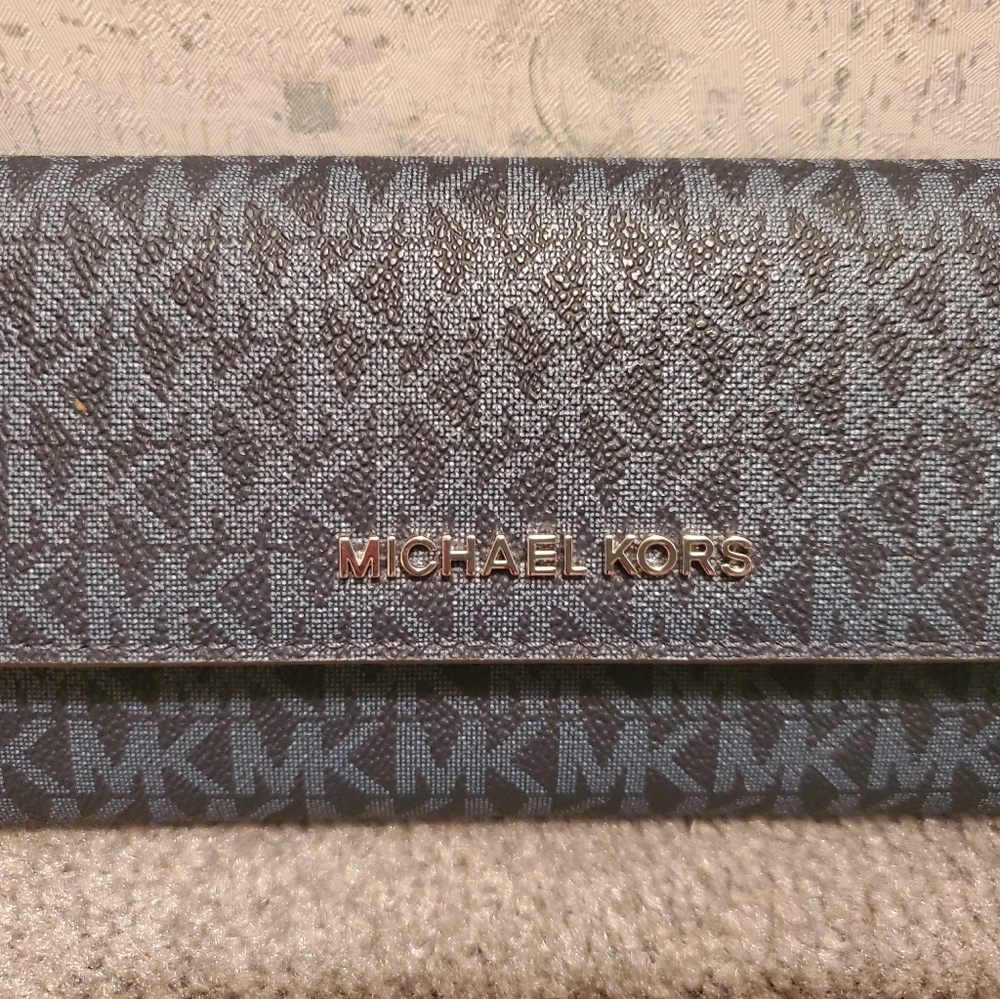 Michael Kors trifold wallet